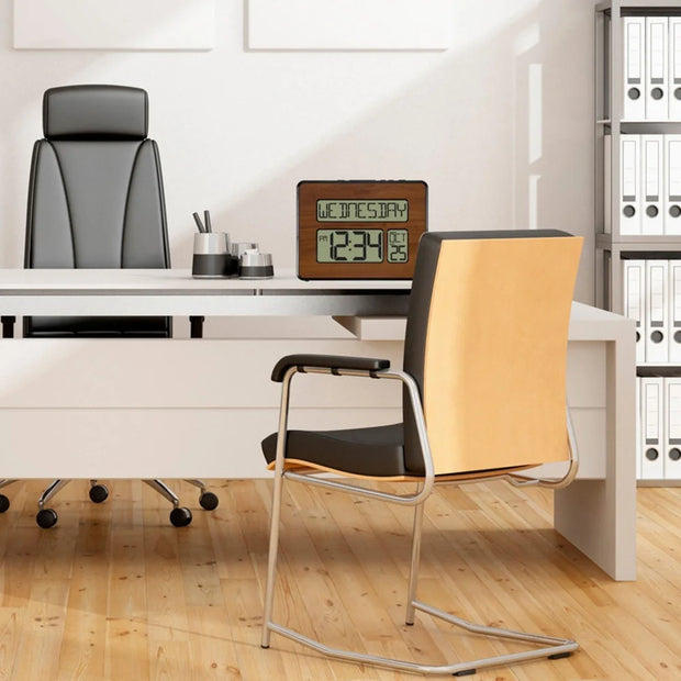 Amazing Digital Clock With Large Display Clear Timekeeping